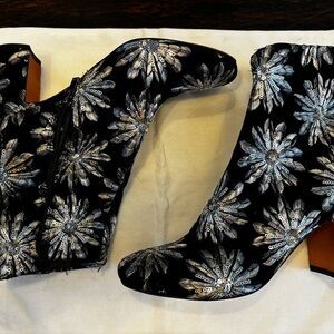 Marc Fisher Grazie Sequin Velvet Booties in black and 
 Black Ankle Boots sz 7.5